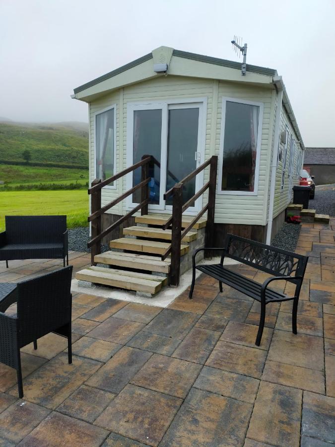 Slieve Croob Cosy Caravan Finnis Εξωτερικό φωτογραφία